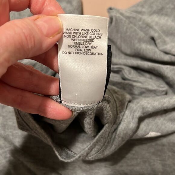 Modern lux size small distressed grey “I need a latte coffee” tie front top EUC - Picture 7 of 9